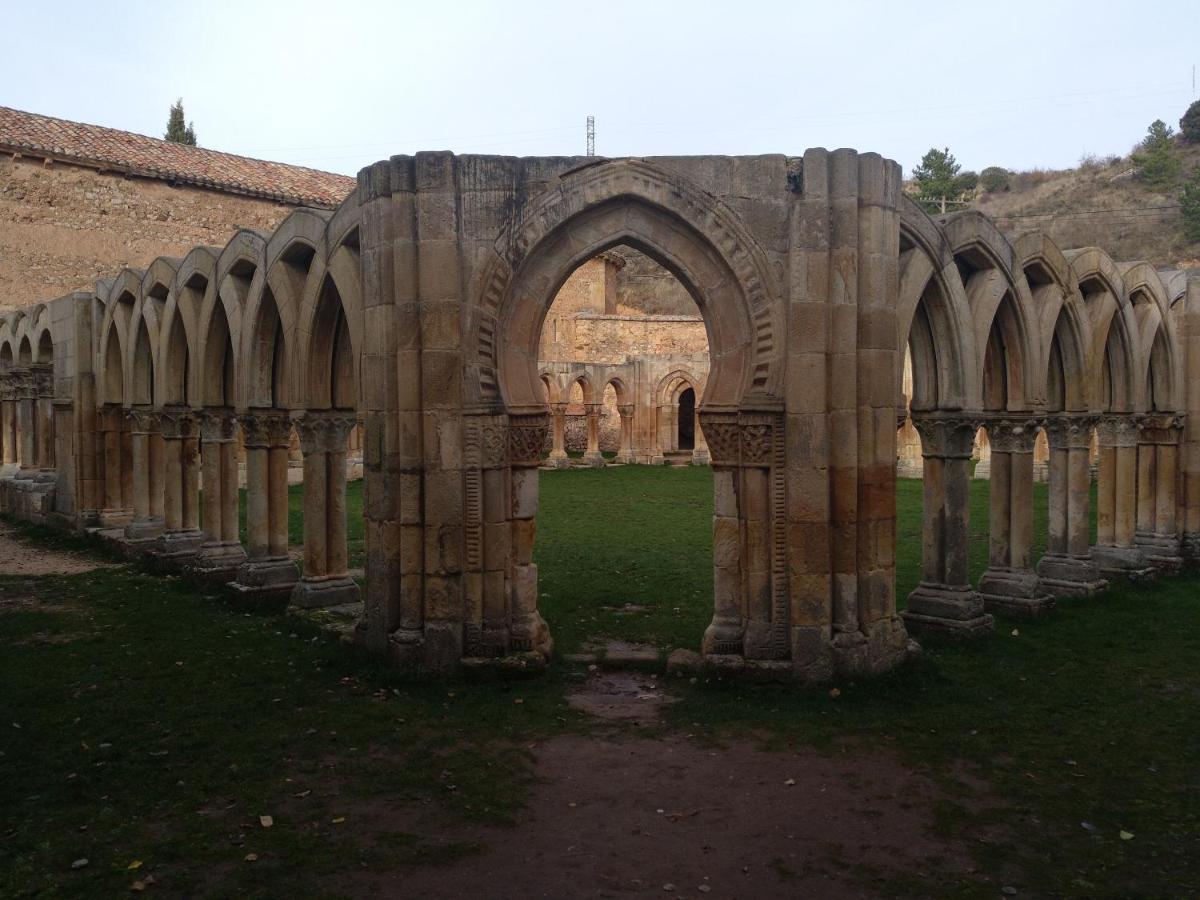 הוילה Casarejos El Nido Del Mirlo מראה חיצוני תמונה